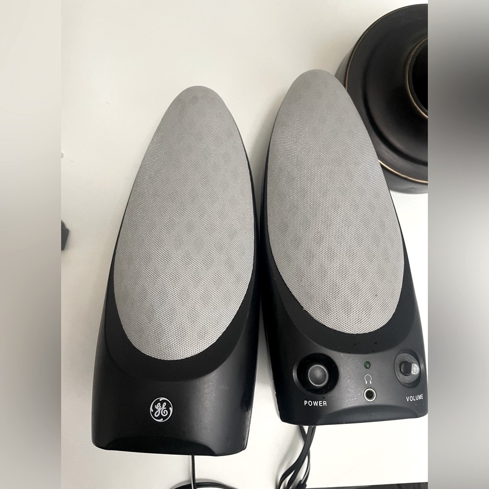 GE Compact Stereo Speakers with Volume & Power Controls – Accept Offers